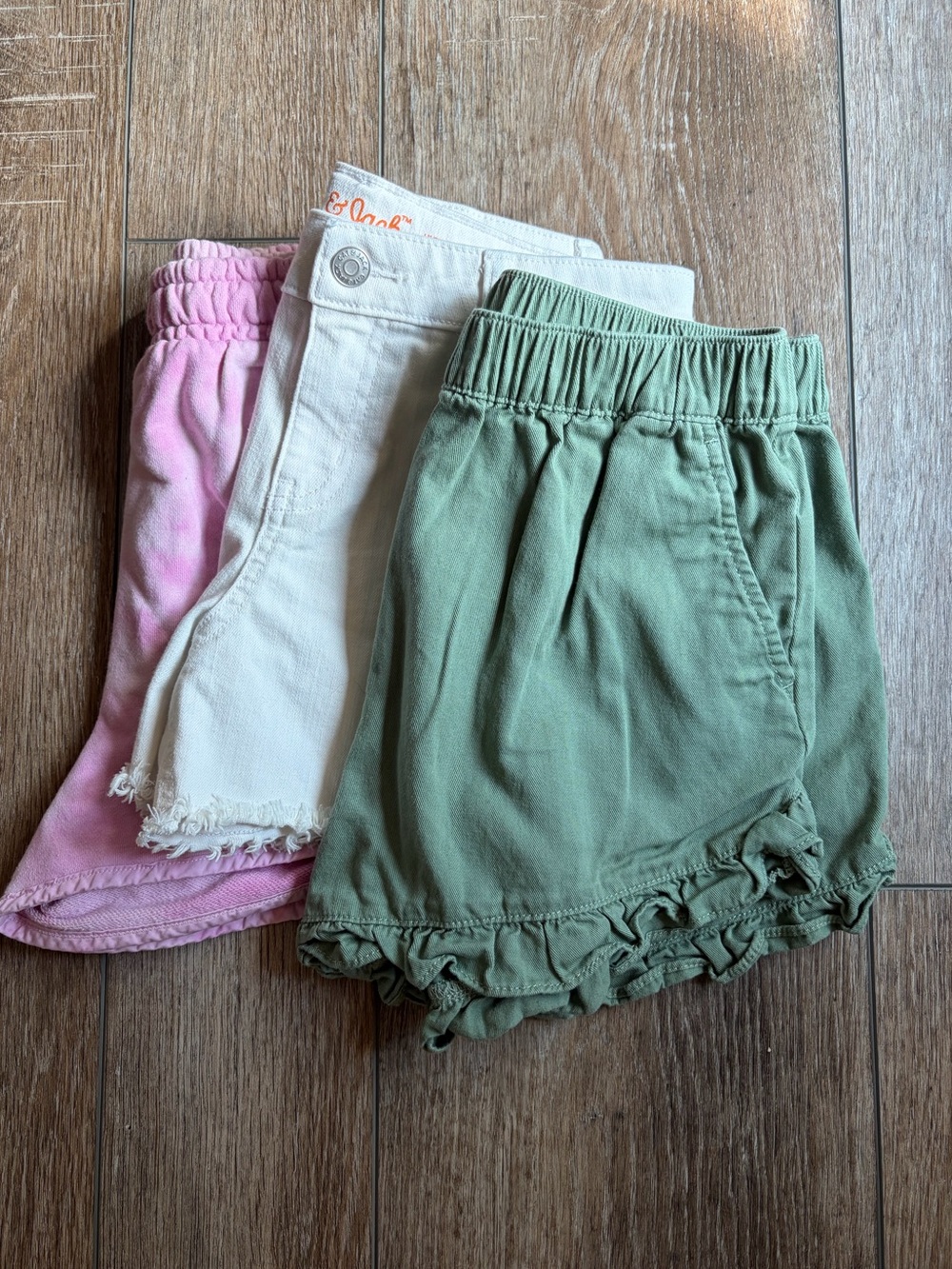 Lot: Girls summer shorts, Crewcuts by J.Crew, Gap and Cat& Jack size 10/12